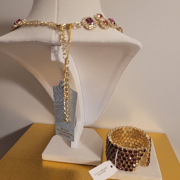Stunning Necklace and Bracelet Set. Purple Crystals. Gold Tone. Sparkling. - Picture 7 of 13